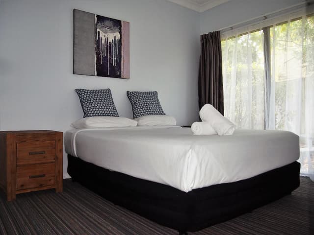 2 Bedroom