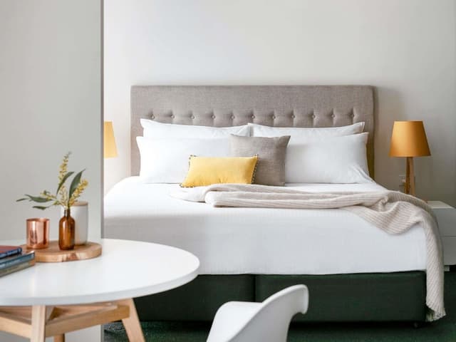 Deluxe Studio Suite (Twin)