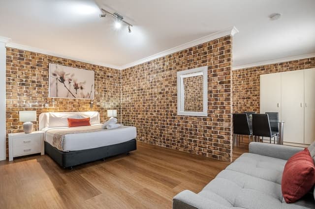 Family Room, 2 Bedrooms