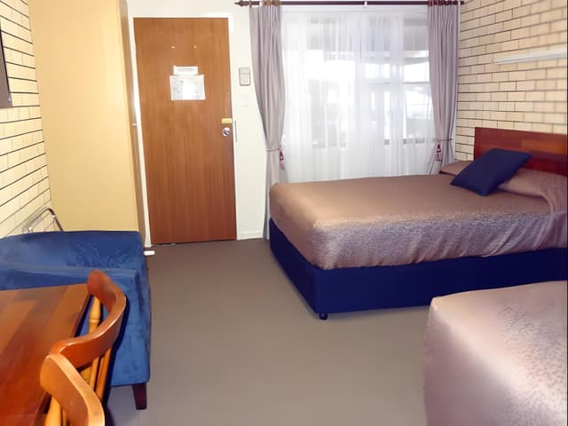 Queen Twin Room