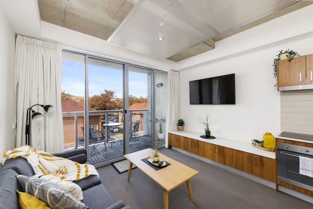 Deluxe Apartment