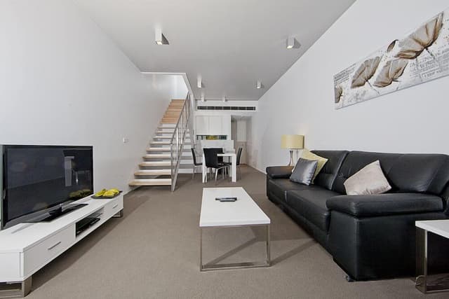 Apartment, 1 Bedroom (6/3 Burbury Close)