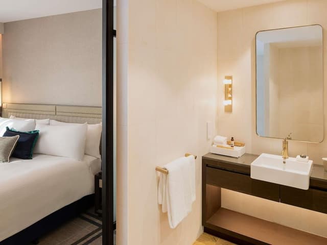 Superior Suite, 1 King Bed