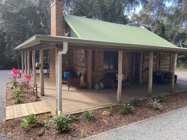 Banksia Family Cabin