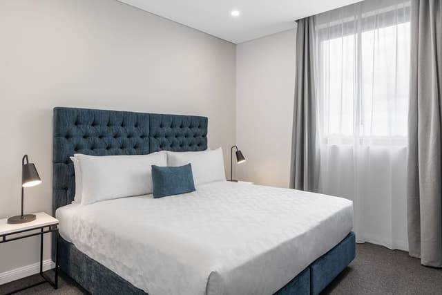 1 Bedroom King Suite