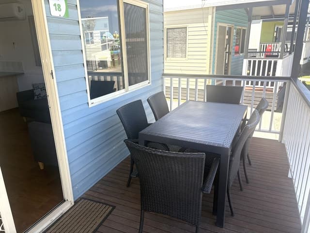 Deluxe Poolside 2 Bedroom Cabin