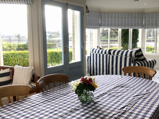 Signature House, Kitchen, Garden View