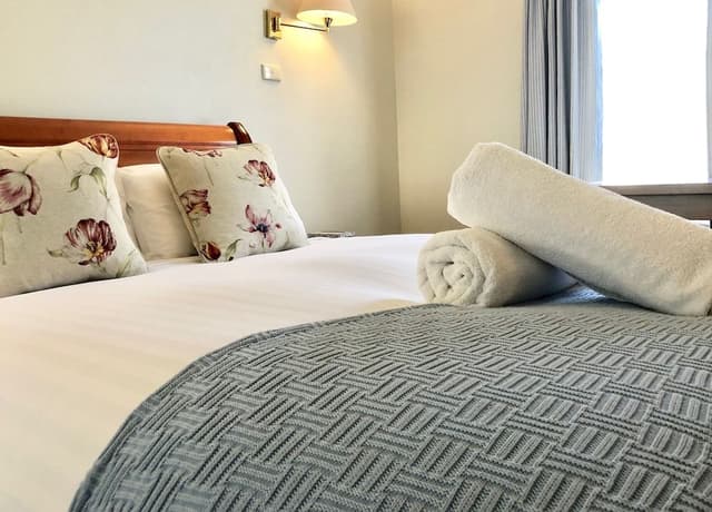 Premium Room, 1 Queen Bed