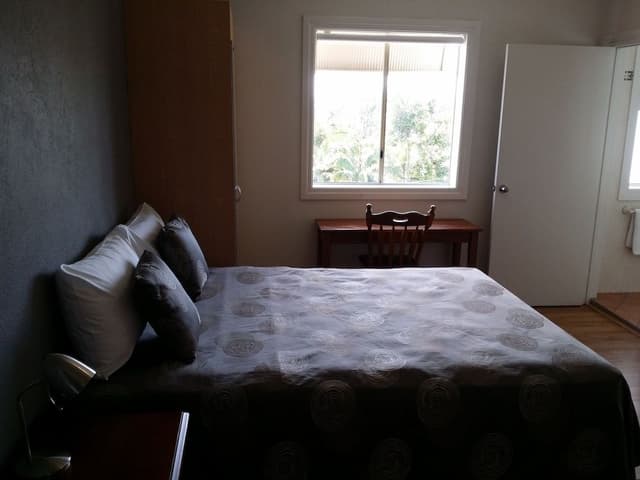 Superior Studio, 1 Queen Bed, Mountain View