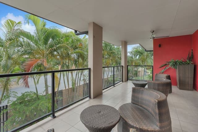 Deluxe Apartment, Balcony, Garden View