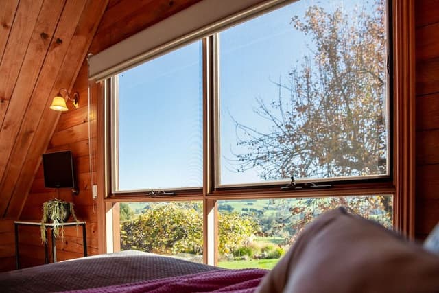 Cottage, Mountain View