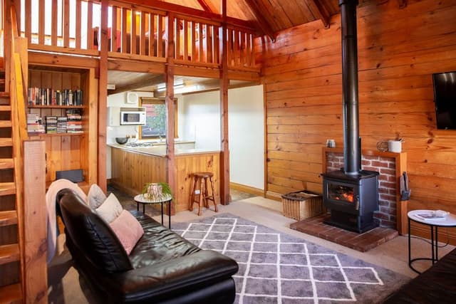 Cottage, Mountain View