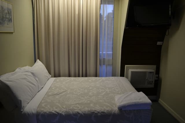 Queen Room - Pet Friendly