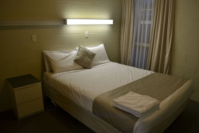 Queen Room - Pet Friendly