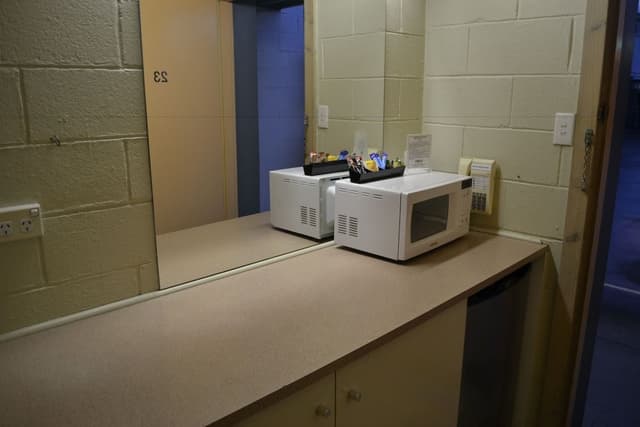 Queen Room - Ground Level