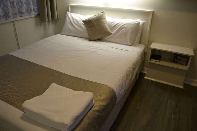Queen Room - Pet Friendly