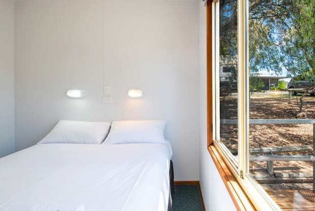 Family Cabin - Sleeps 4