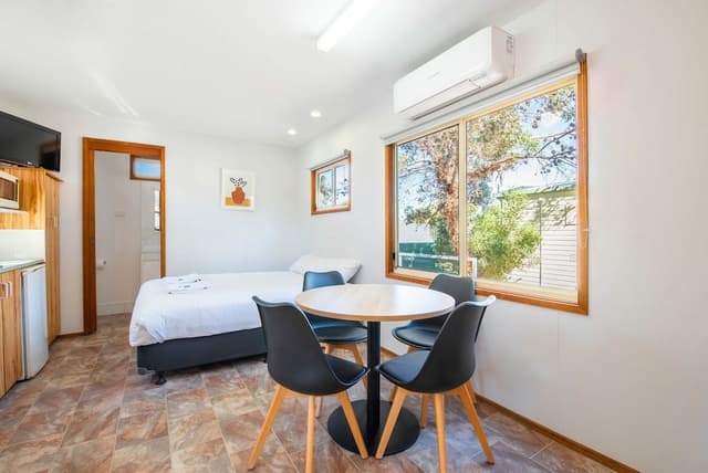Ensuite Cabin