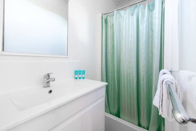 Ensuite Cabin