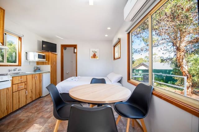 Ensuite Cabin