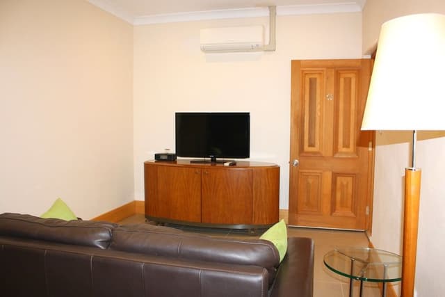 Executive 2 Bedroom King Apartment