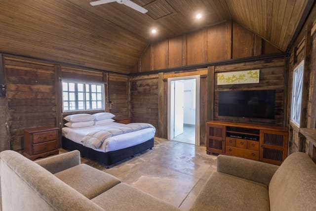 Log Cabin