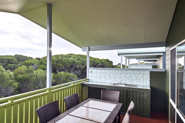 Oceanbreeze Bungalow