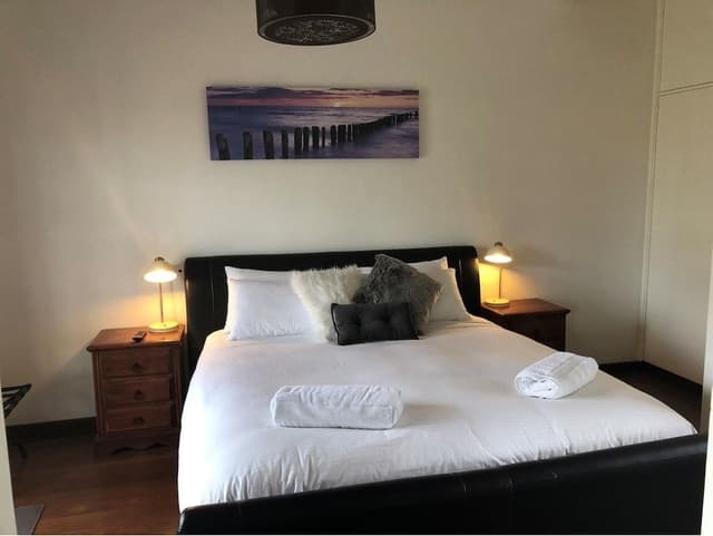 Deluxe Suite, 1 Bedroom, Ensuite, Hill View
