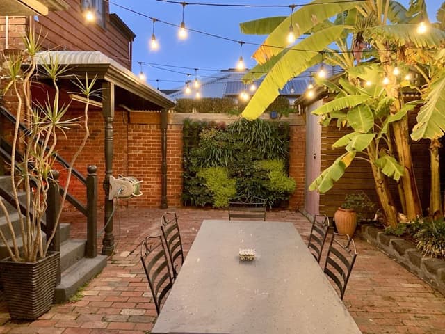 Luxury House, 5 Bedrooms, Kitchen, Courtyard Area