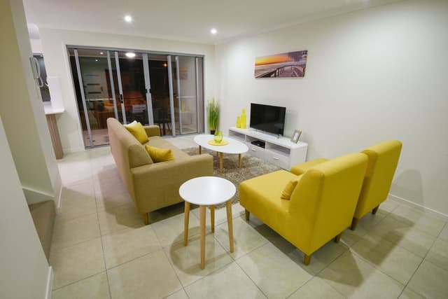 4 Bedroom Townhouse