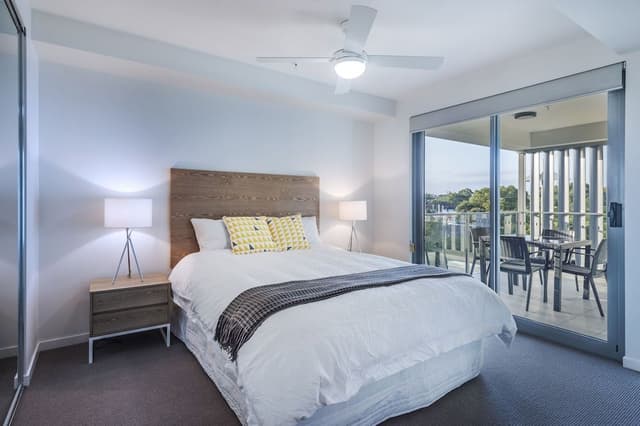 1 Bedroom Queen Apartment