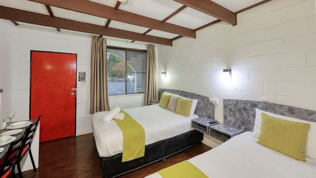 Family 4 Room