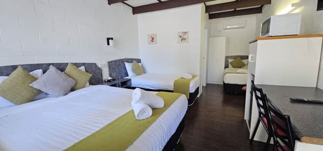 Family 4 Room