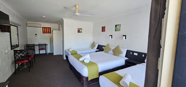 Family 4 Room