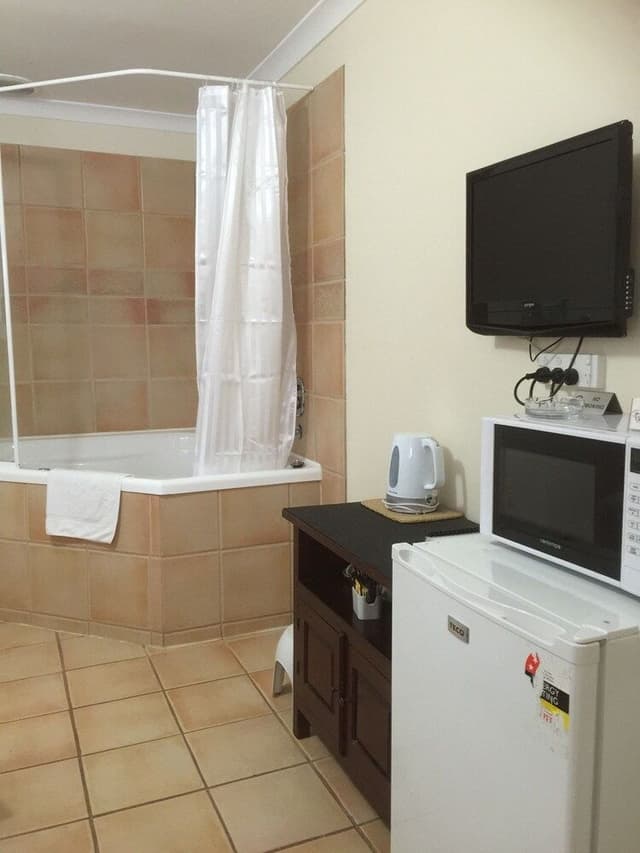 Superior Double Room, 1 Queen Bed, Jetted Tub, Ground Floor