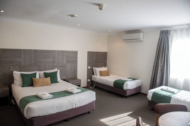 Family Room (Victoria Family Spa Room)