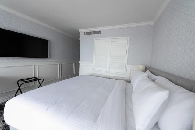 Deluxe Room, 1 King Bed (Water View)