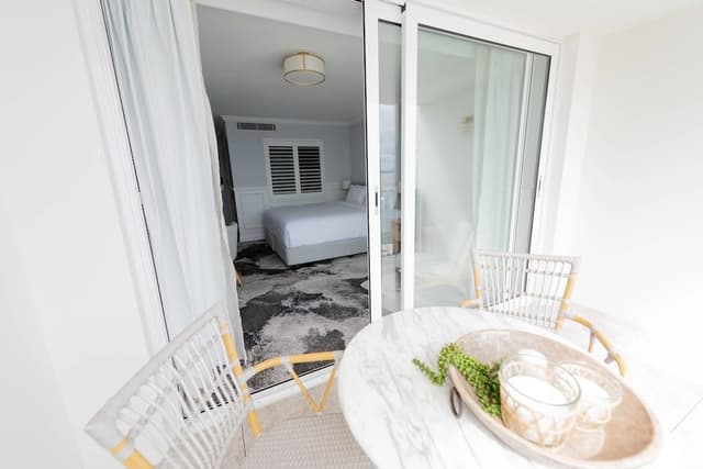 Deluxe Room, 1 King Bed (Water View)