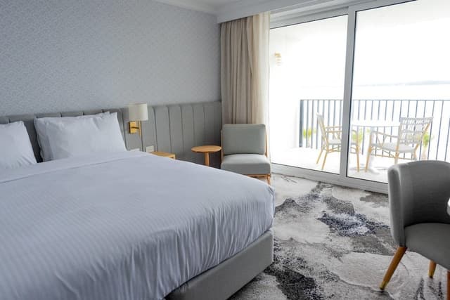 Deluxe Room, 1 King Bed (Water View)