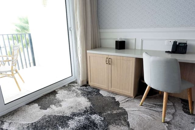 Deluxe Room, 1 King Bed (Water View)