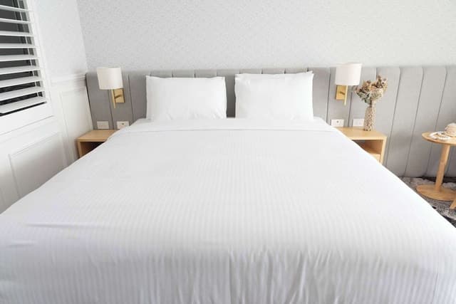 Deluxe Room, 1 King Bed (Water View)