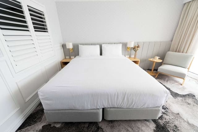Deluxe Room, 1 King Bed (Water View)