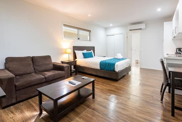 Deluxe Studio, Patio, Garden View