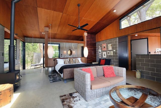 Luxury Bush Suite
