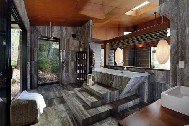 Luxury Bush Suite