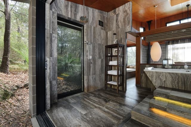 Luxury Bush Suite