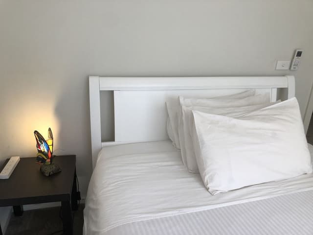 Standard Queen Room with Shared Bathroom