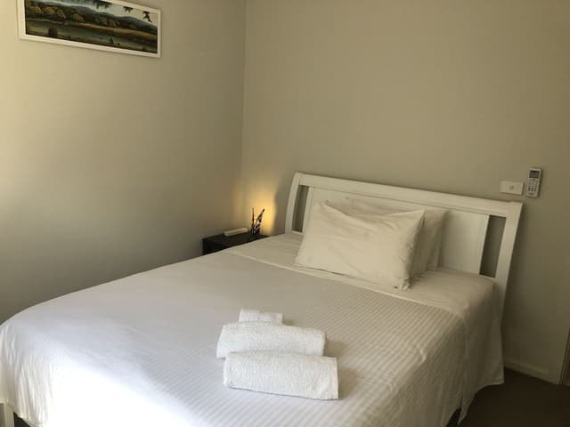 Standard Queen Room with Shared Bathroom