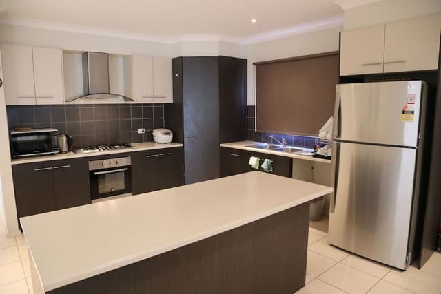 Standard Queen Room with Shared Bathroom