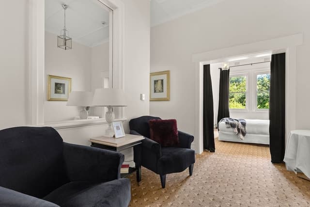 Deluxe Suite, Bathtub